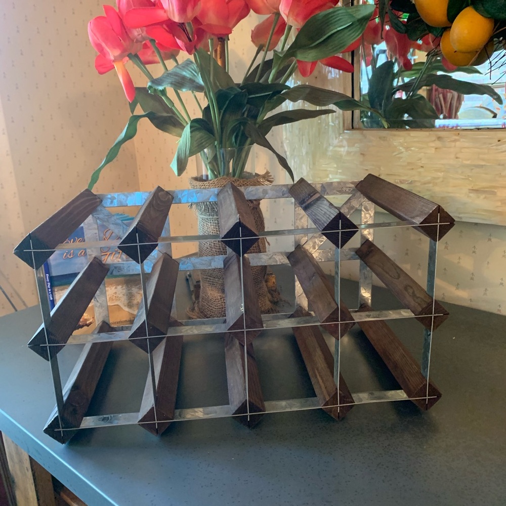 Table Top Wine Cellar Trellis, holds 12. Bottled Wine rack, assembled.